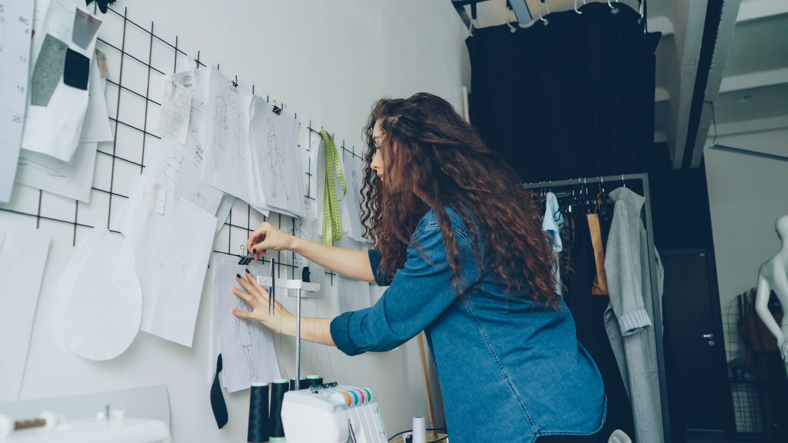 A Woman Bringing Creativity And Innovation In The Workplace